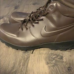Men’s Nike boots